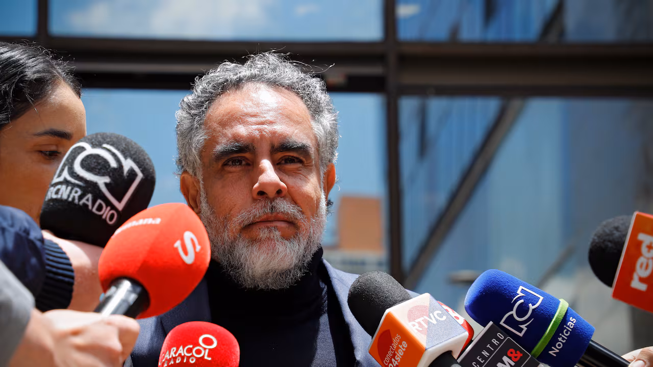 EE. UU. pone a Benedetti en la “Lista Clinton”: un lastre para el Gobierno Petro